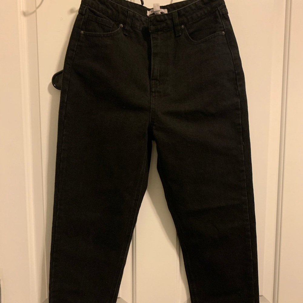 Black Mom Jeans w/ a Tapered Leg